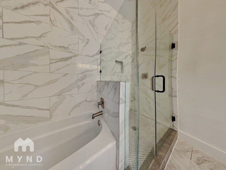 Building Photo - 4826 Paula St