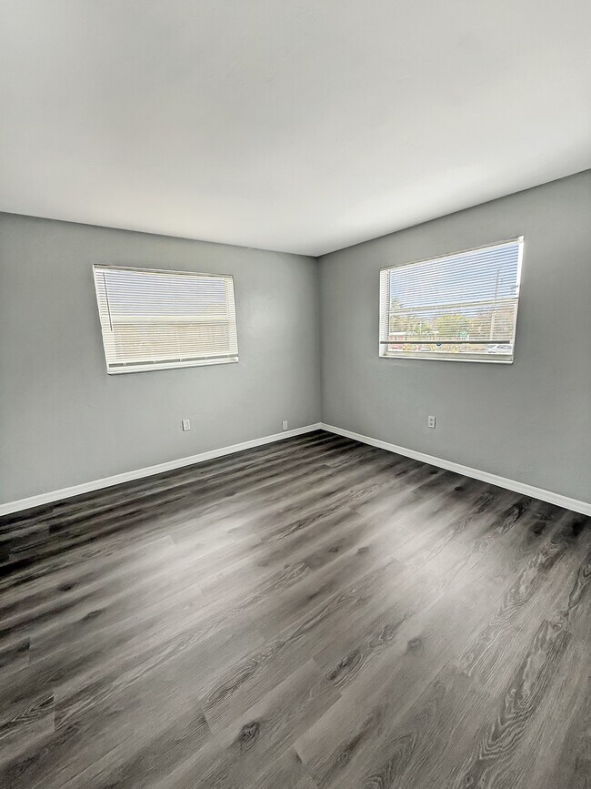 Building Photo - 2505 Hanson St