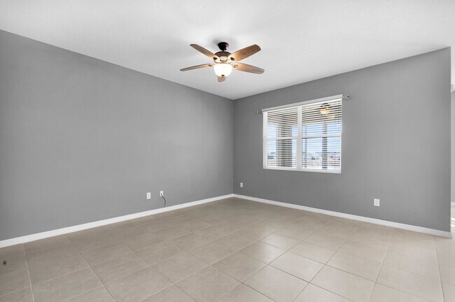 Building Photo - 3/2 Home In Upscale 55+ Gated Community