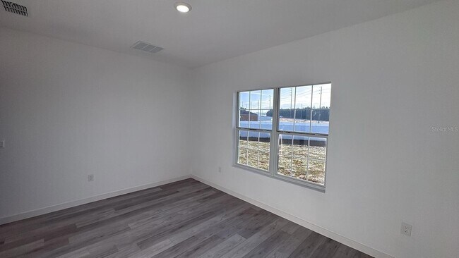 Building Photo - 875 Colville Dr