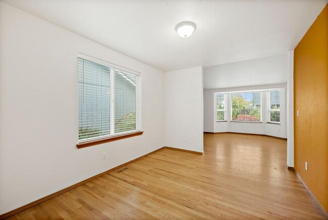 Building Photo - Spacious 4-Bedroom Olympia Home with A/C, Stunning Accents & Walk In Pantry!