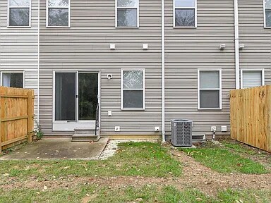 Building Photo - 1153 Park Dr