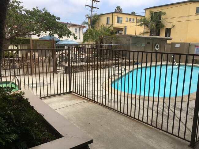 Building Photo - Beach Front Complex!!