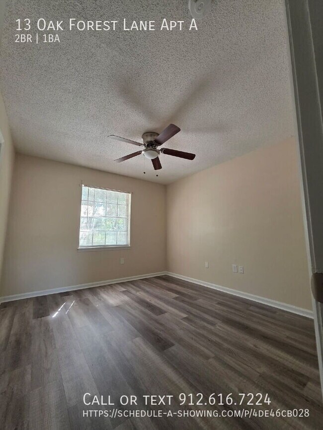 Building Photo - 13 Oak Forest Ln