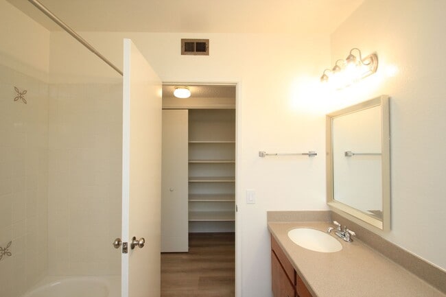 Building Photo - Welcome to this beautifully refreshed 4-bedroom, 2-bath two-story home located in desirable North...