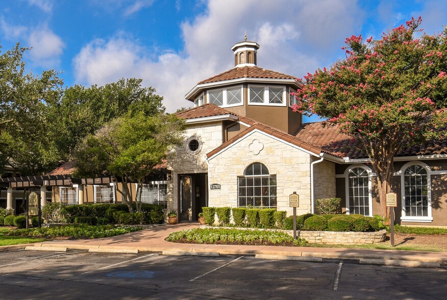 Leasing Office - Indian Hollow