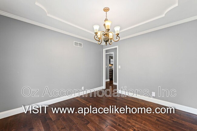 Building Photo - 10508 Reeder St