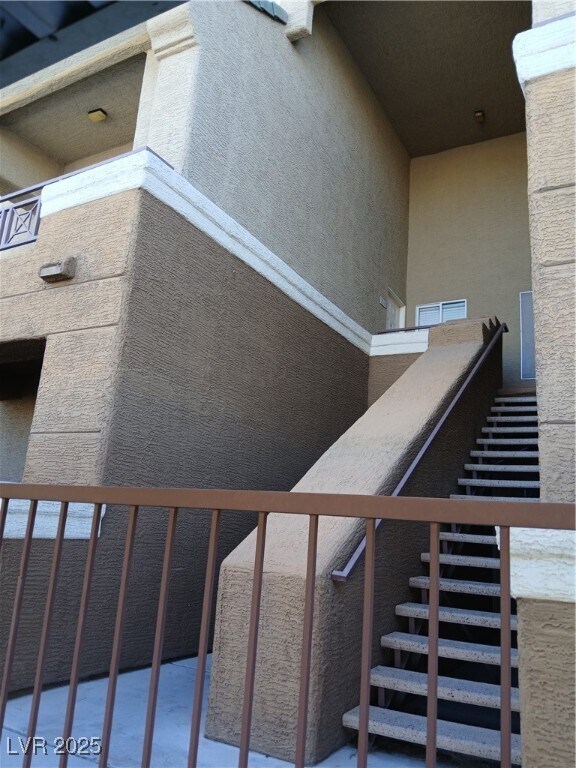 Building Photo - 8070 W Russell Rd