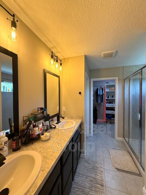 Building Photo - 5597 Kellar Cir