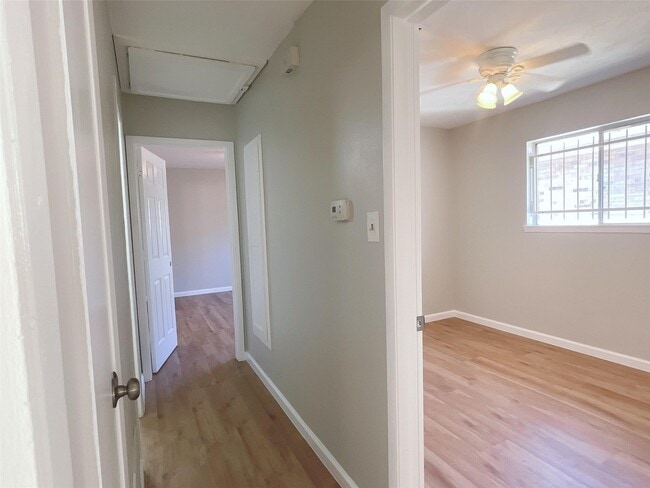 Building Photo - 11022 Concho St