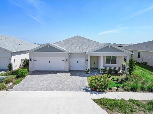 Primary Photo - 44300 Saddlewood Ct