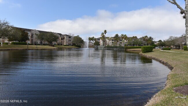 Building Photo - 7990 Baymeadows Cir E