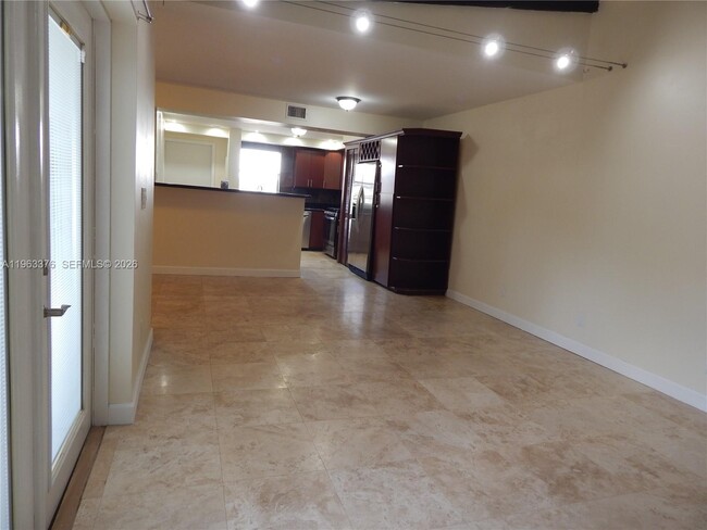 Building Photo - 6959 SW 110th Ct