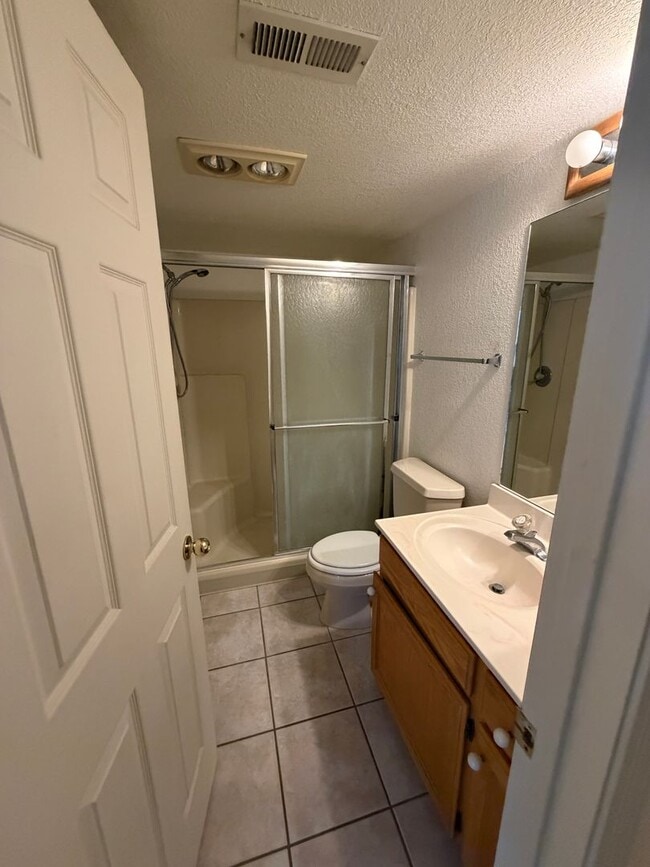 Building Photo - Available Now: 2 Bed - 2 Bath Townhouse, Continental area - $1,875
