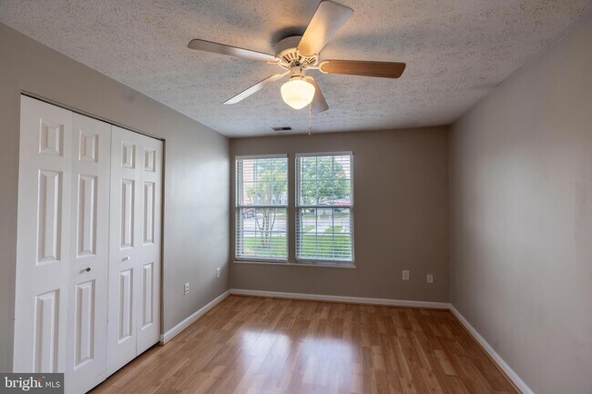 Building Photo - 689 Winding Stream Way