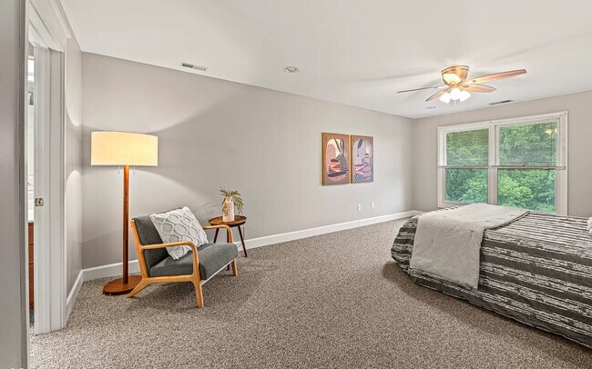 Building Photo - 8751 Jaffa Ct Dr E