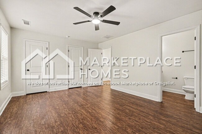 Building Photo - 835 Johnson St