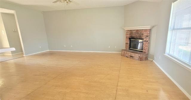 Building Photo - 865 W Lynn Creek Dr