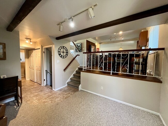Building Photo - Beautiful 4 bed 2.5 bath in Hampden neighborhood!
