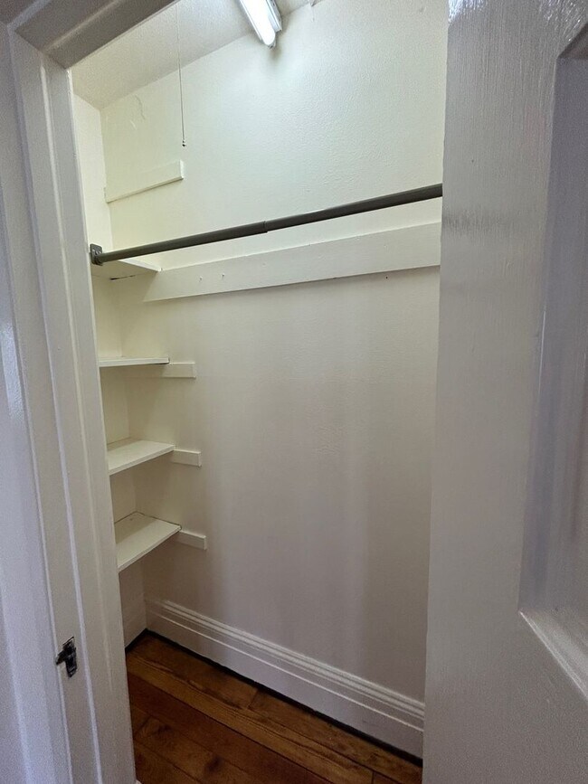 Building Photo - North AVL -  Renovated Arts & Crafts Cottage