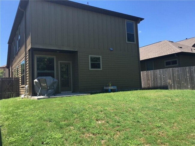 Building Photo - 7337 Menchaca Rd