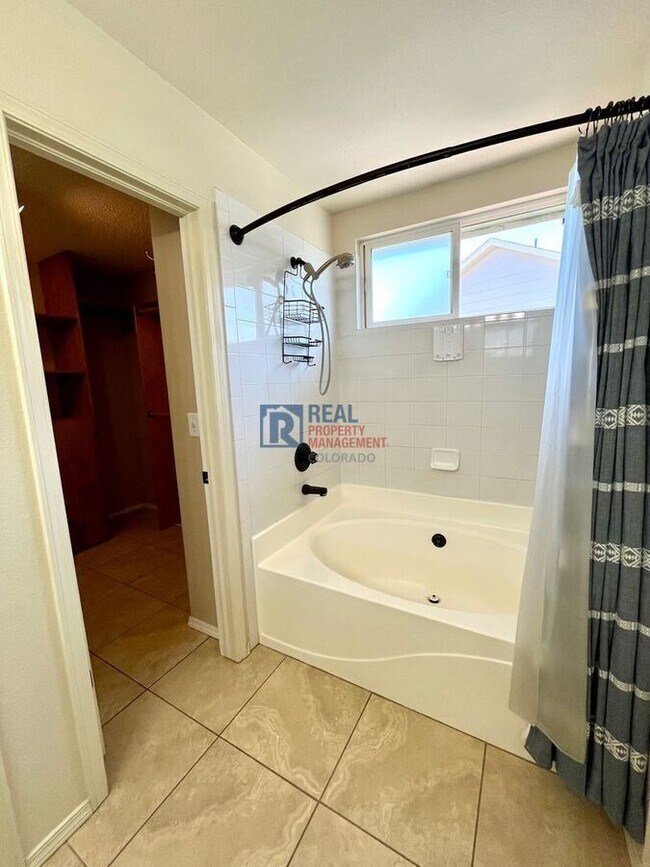 Building Photo - 4368 Coolwater Dr