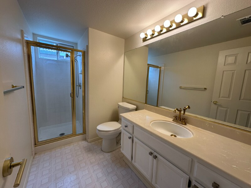 Building Photo - 2426 Carpinteria Dr