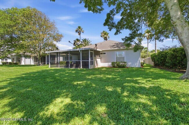 Building Photo - 160 Crossroad Lakes Dr
