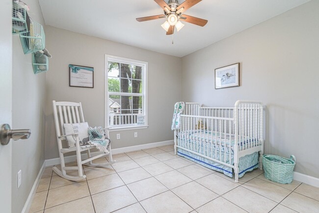 Building Photo - 309 Green Oak Dr