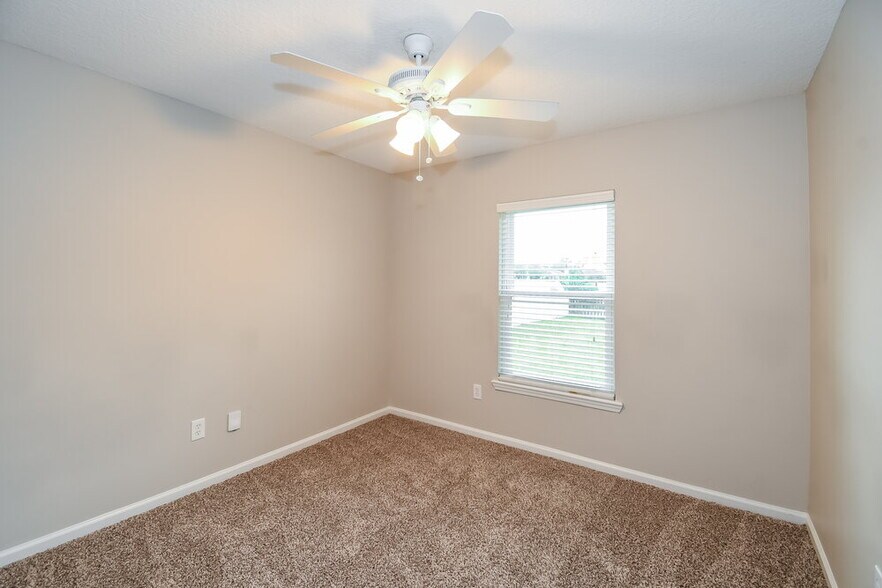 Building Photo - 409 Sweet Jasmine Way