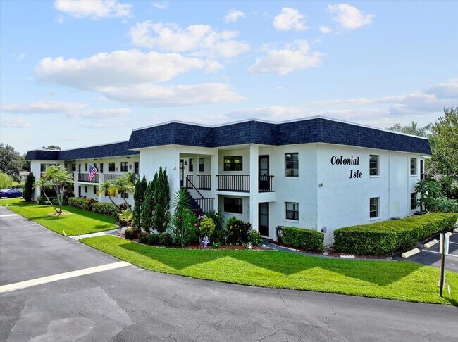 Building Photo - 1749 S Highland Ave