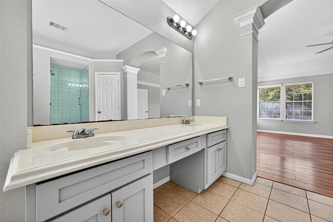 Building Photo - 7411 Pacific Ridge Ct