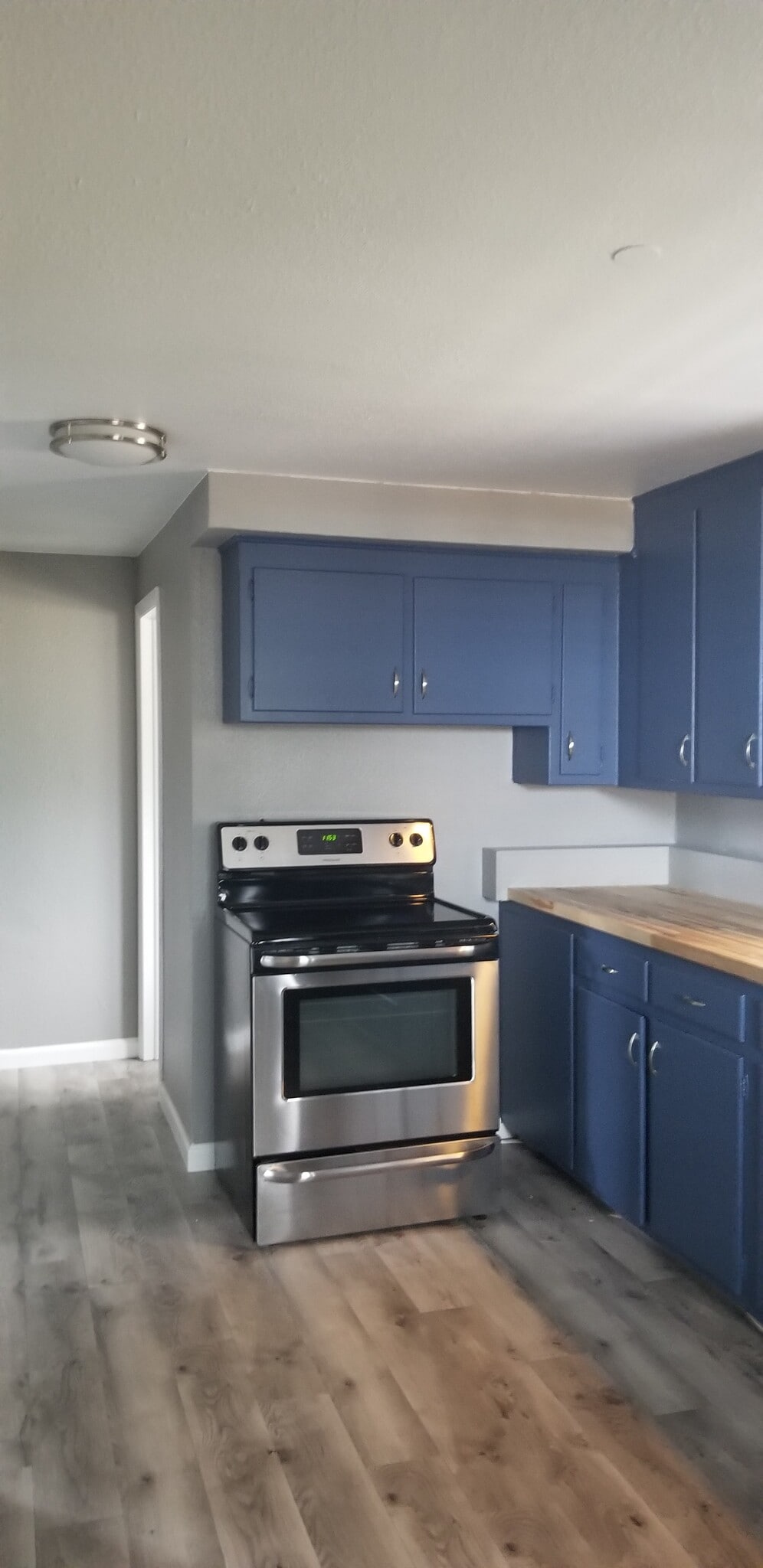 Kitchen - 2220 Cooper Ave