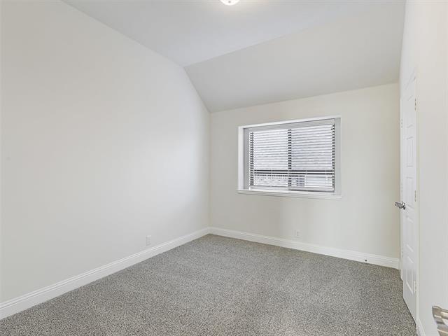 Building Photo - 2614 W Argyle Ln