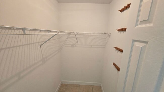 Building Photo - 4705 Violet Ave