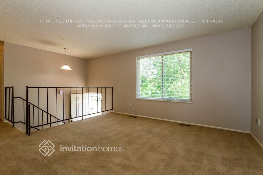 Building Photo - 15871 E Linvale Ave
