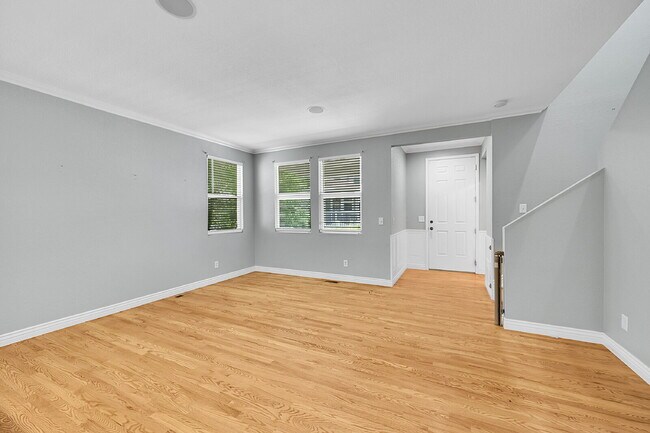 Building Photo - $2,925.00 - 3 Beds, 2.5 Baths Single Famil...
