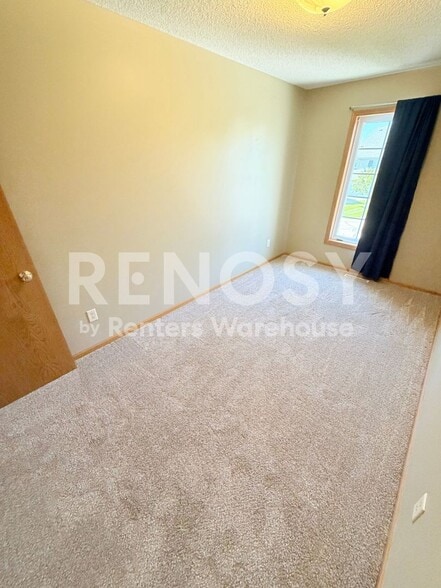 Building Photo - 1579 Serenity Ln