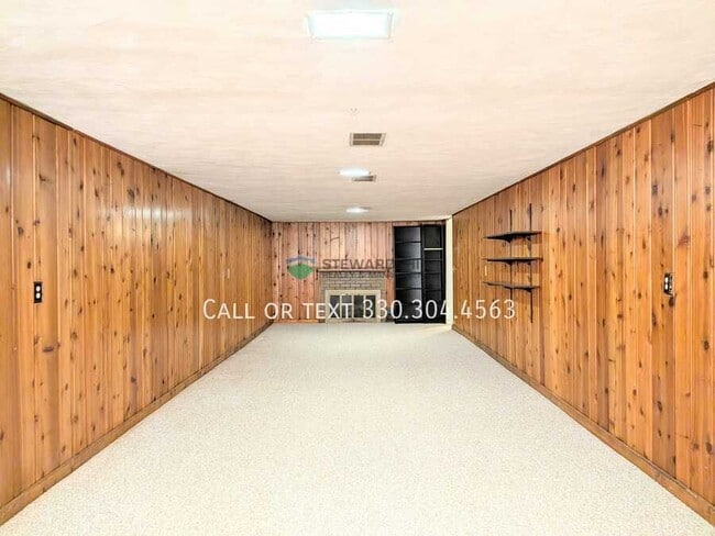 Building Photo - 2636 Orch Pk St NW