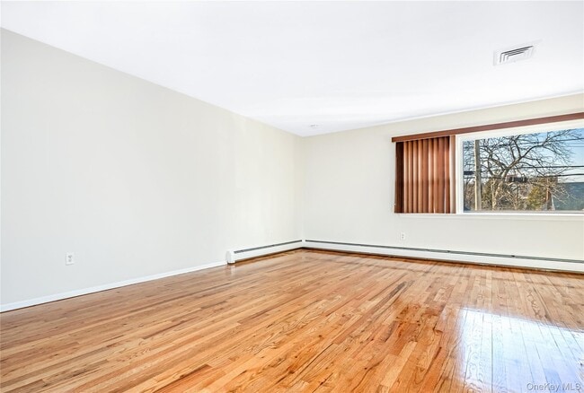 Building Photo - 2463 Rockville Centre Pkwy