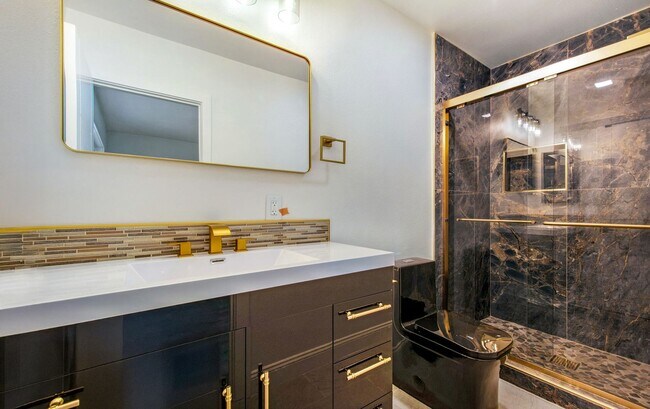 Building Photo - 117 Avenida Algodon