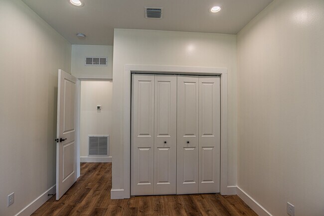 Building Photo - 14413 W Ozello Trail