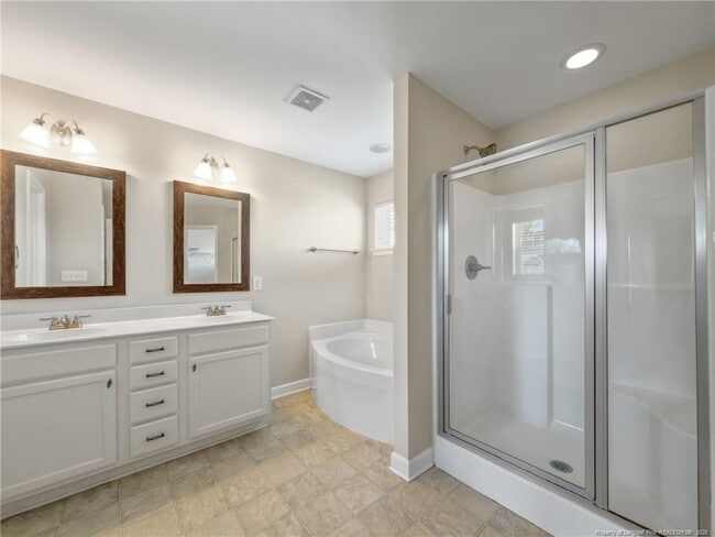 Building Photo - 20 Farrow Ct