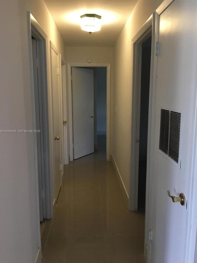 Building Photo - 8111 SW 129th Ave