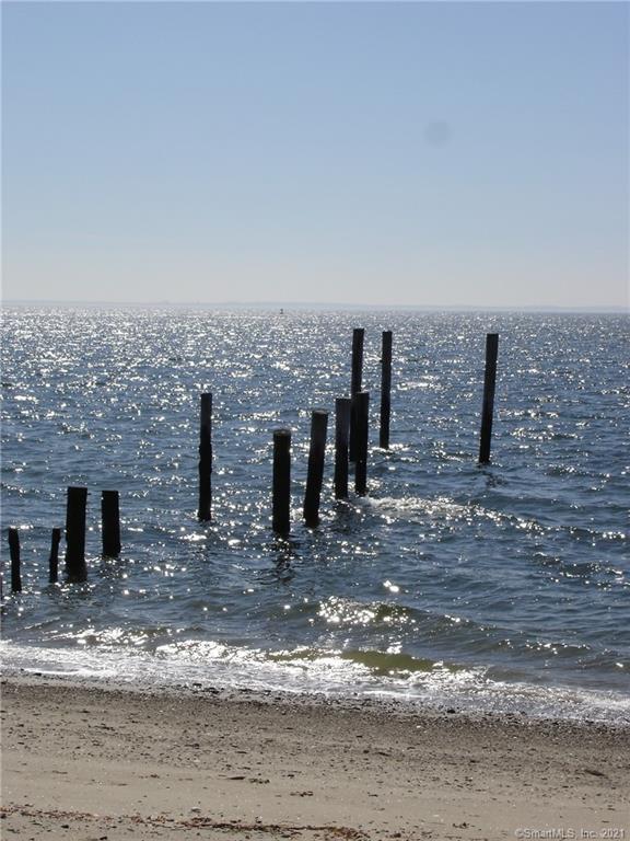 Building Photo - 190 Kings Hwy E