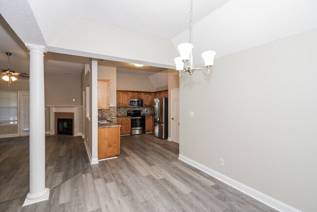 Building Photo - 8457 Regal Bend Dr