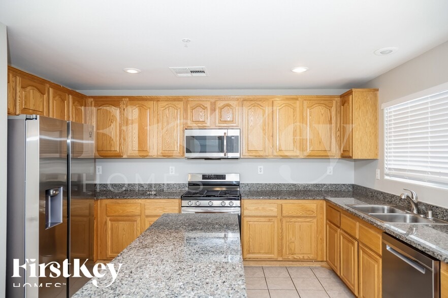 Building Photo - 152 Calm Morning Ave