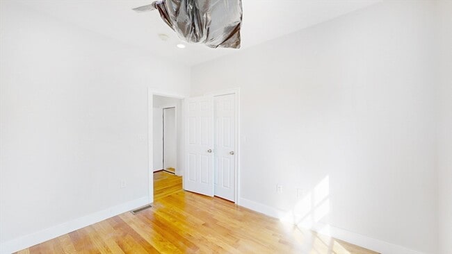 Building Photo - 48 Rockwell St