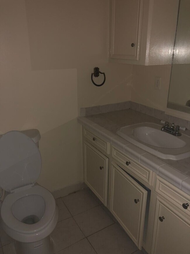 Building Photo - Great Home for Rent NE Jax, near soccer fields - quiet neighborhood, great for family