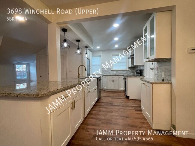 Building Photo - Charming and Spacious Apartment in Shaker ...